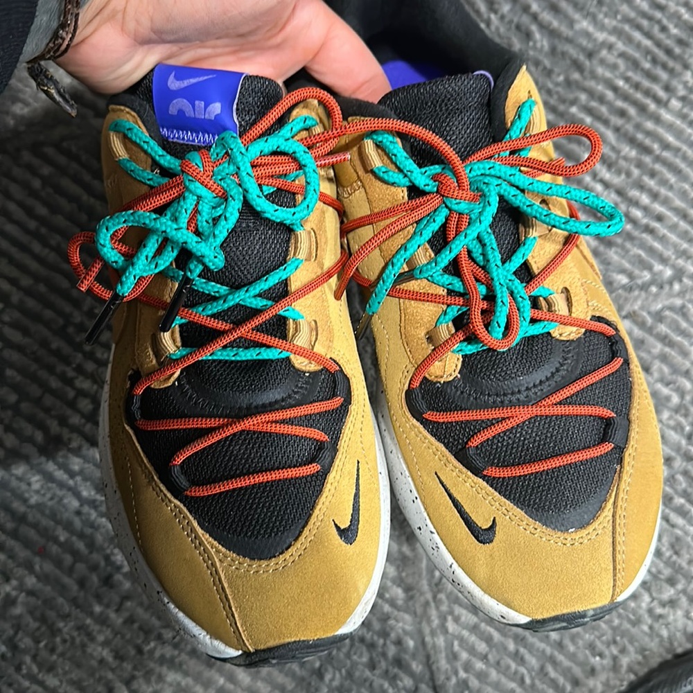 Nike air